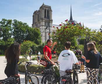 Paris : visite panoramique en vélo électrique avec croisière sur la Seine en option