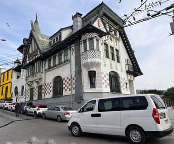 Historic Valparaíso: Private tour by vehicle