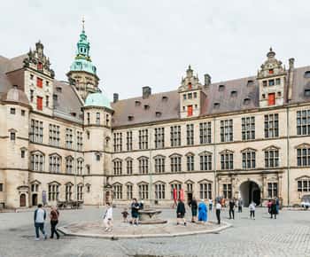 From Copenhagen: Lund and Malmö 2-Country Tour