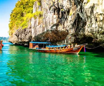 Ko Lanta: 4 Islands Tour By Private Longtail Boat with Lunch