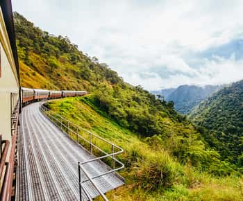 Cairnsből: Cairns: Önvezető Kuranda kirándulás vonattal és Skyrail-lel
