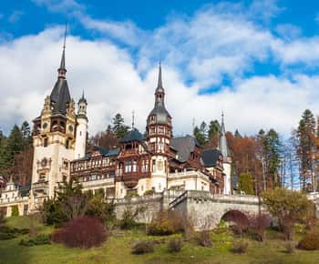 Bucharest: Dracula's Castle, Peleș Castle & Brașov Day Trip
