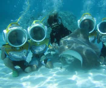 Moorea: Aquablue Helmet Underwater Walking Experience