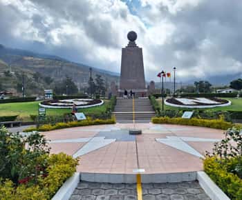 From Quito: Full Day Mitad del Mundo and surroundings