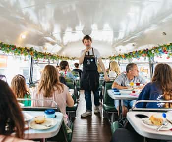 Dublin: Afternoon Tea Vintage Bustour