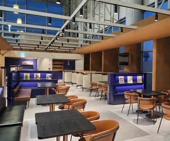 Busan: Gimhae International Airport Sky Hub Lounge Access