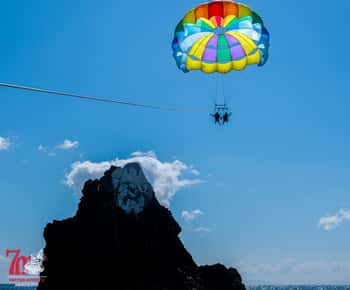 Funchal: Parasailing Tour on the Coast of Madeira Island