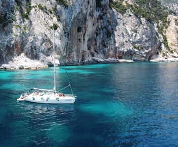 Tour in barca a vela in partenza da Arbatax