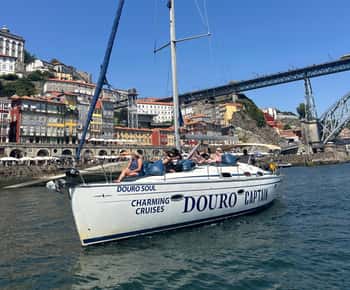 Porto: Cruzeiro de charme em veleiro com vinho do Porto, opção de pôr do sol
