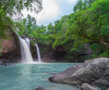 Haiku: Waterfall, Rainforest, and Handcrafted Chocolate Tour