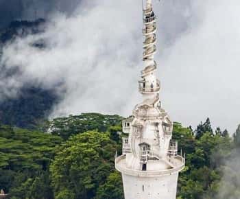 From Kandy: Ambuluwawa Full-Day Tour with Local Guide