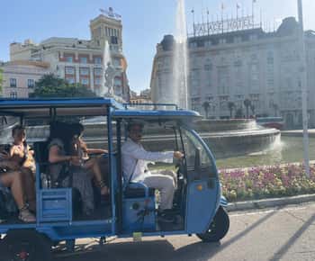 Madrid: City Highlights Tuk-Tuk Tour