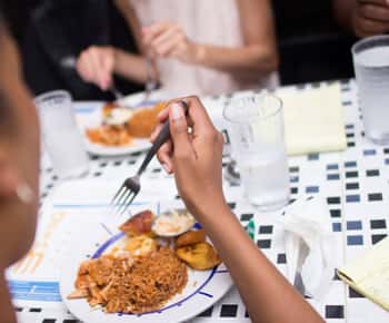 Nassau: Bites and Sites Food and Cultural Walking Tour