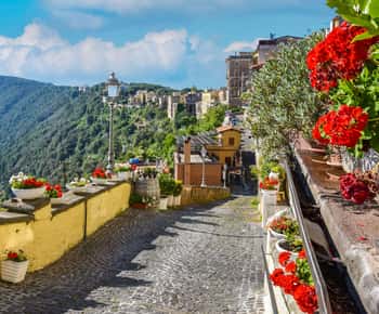 Roma: Recorrido fotográfico y de compras por Nemi, Gandolfo y Castel Romano