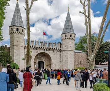 Istanbul: Topkapi Palace and Harem Ticket with Audio Guide