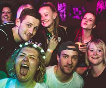 Leipzig: Visita a um pub privado com um guia e shots grátis