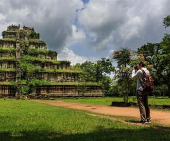 Au départ de Siem Reap : Visite des temples de Koh Ker et de Beng Mealea