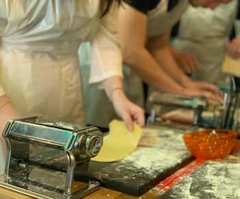 Venice: Pasta and Tiramisu Cooking Class with Wine