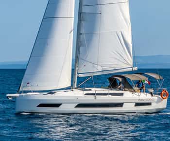 Catania: Sail Tour of Cyclops Coast with Sicilian Aperitif