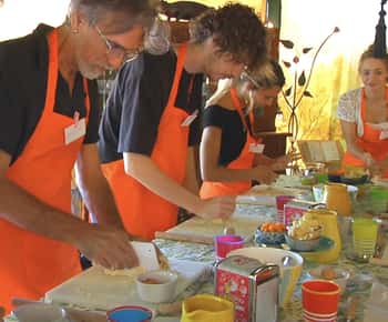 Milão: Aula de culinária de massa, ravioli e gelato com uma refeição