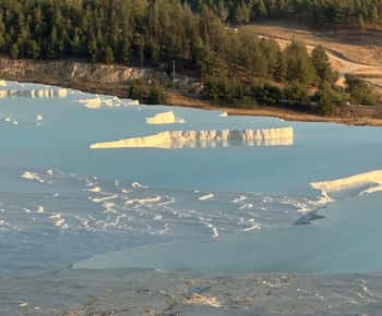 From Antalya: Daily Pamukkale Tour with Expert Local Guide