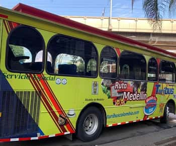 Medellín: Stadtführung mit dem Turibus