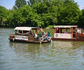 Stuttgart: Floßboot-Erlebnis mit optionalem BBQ