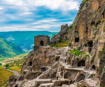 Tbilisi: Borjomi, Rabati & Vardzia Adventure Guided Tour