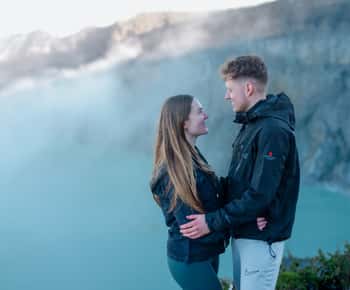 From Bali: Ijen Crater Overnight Volcano Trip with Sunrise