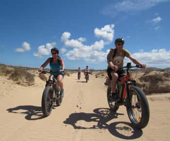 E-Biking among volcanoes