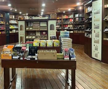Punta Cana: Don Lucas Cigar Factory & Rum Tour with Pickup