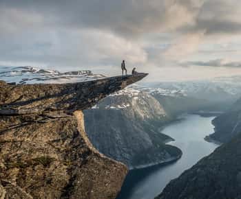 Odda: Trolltunga Via Ferrata, Sonnenuntergang und Sonnenaufgang