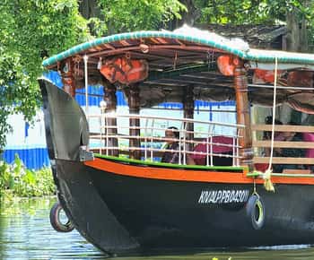 Excursión de un día en Shikara por Alappuzha con visita a un pueblo y un canal estrecho