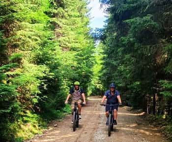 Explore a beleza de Sibiu com as bicicletas elétricas de suspensão total!