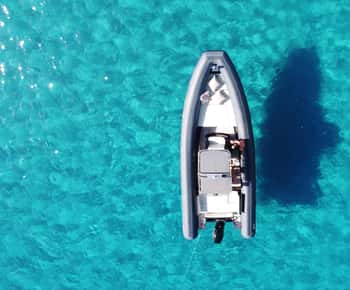 Villasimius: maxi RIB tour, 3 swim stops and snorkeling