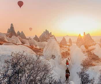 Capadocia: fascinante excursión a caballo por valles únicos