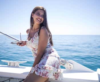 Valence : Croisière en catamaran avec baignade et DJ en option