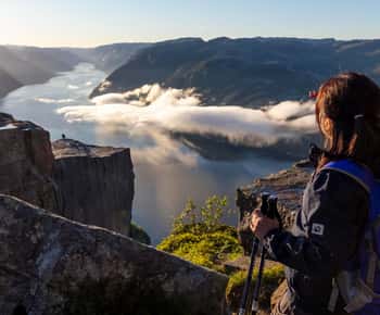 Stavanger: Lysefjorden Cruise and Preikestolen Hike