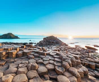 Dublin: Giants Causeway, Dark Hedges, Dunluce & Belfast Tour
