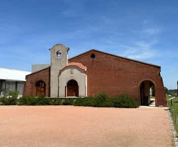 Bouza - Visit, Tasting and Transport