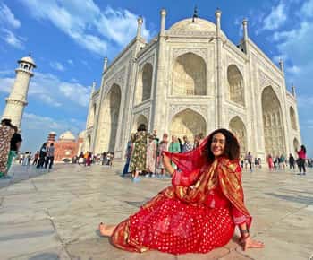 From Delhi: Sunrise Taj Mahal, Agra Fort & Baby Taj Day Tour