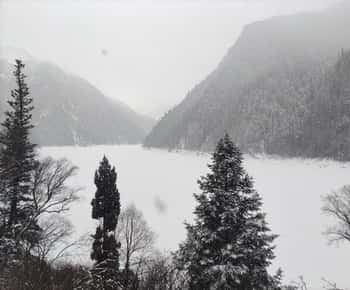 Jiuzhaigou: 3-Day Tour with Bullet Train Transfers