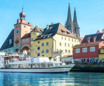 Regensburg: City Highlights Historical Boat Tour