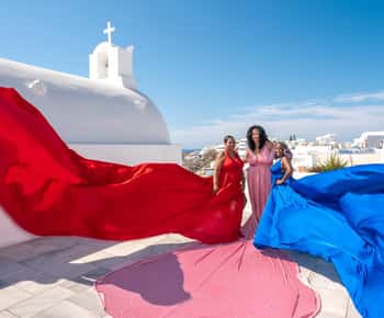 Grup Uçan Elbise Fotoğraf Çekimi - Santorini