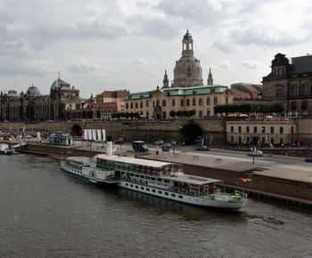 From Prague: Dresden & Schloss Moritzburg Day Trip