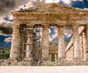 Viaje a través de la historia y la tradición: de Segesta a Erice.
