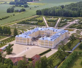 Visite privée des châteaux de Riga : Rundale, Bauska+Colline de la Croix