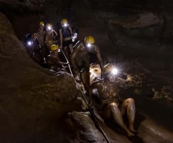 Tour Phong Nha-Ke Bang National Park 2 days 1 night