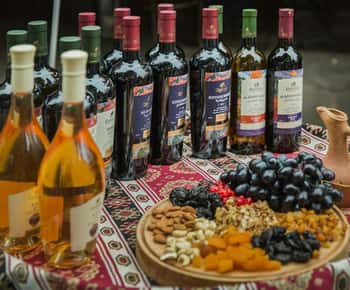Wine Tour in Kakheti: Sighnaghi, Bodbe Monastery, Telavi