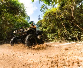 Cancún: Jungle ATV Tour, ziplinen en zwemmen in een Cenote